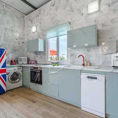 Private Pool Bbq Air Conditioning Stunning Ocean View * 아데제